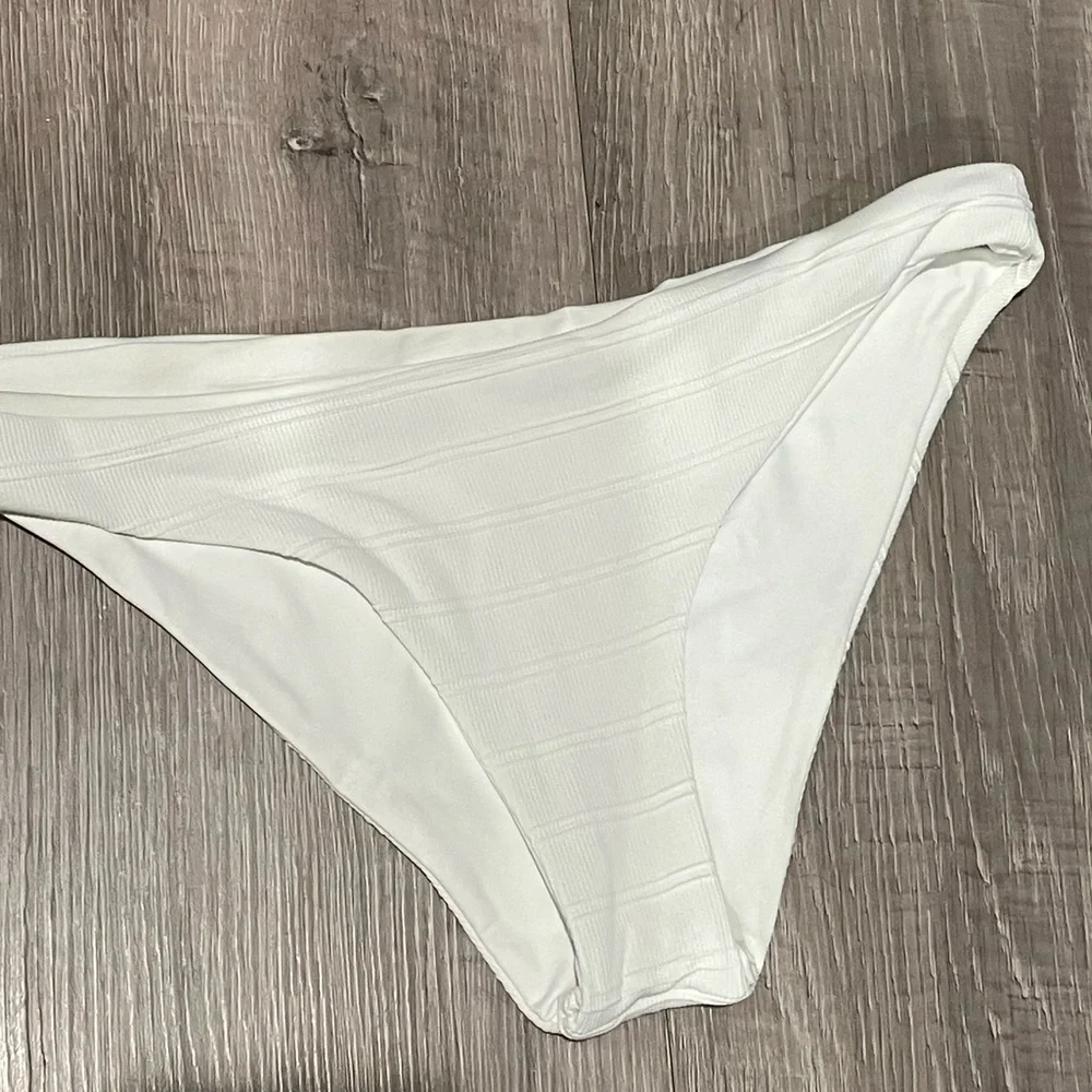 L Space White Bikini - Picture 4 of 5